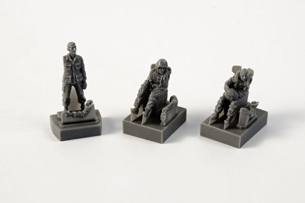AH-1 Cobra - Sitting pilots (2 Figuren) & ground crew (1 Figur) [Special Hobby] von CMK