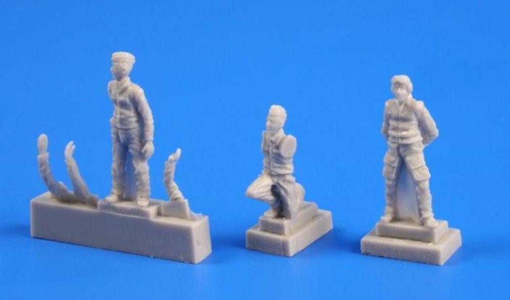 Czechoslovak pilot (1 Figur) and mechanic (2 Figuren) von CMK