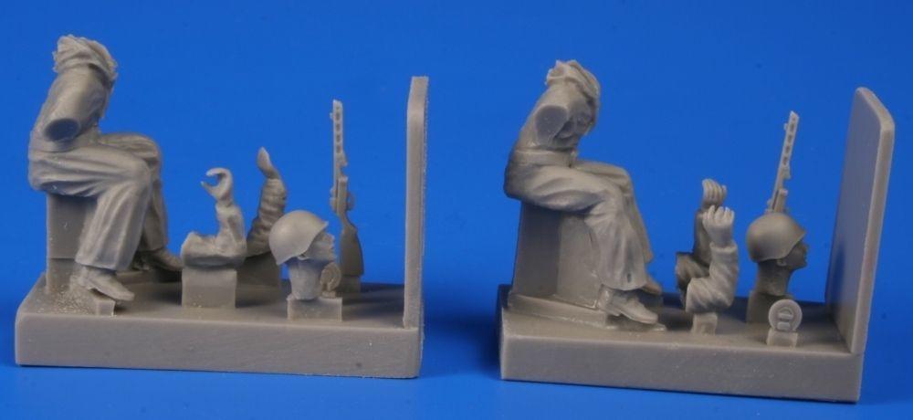 Soviet Tank Desant Troops (I) (2 Figuren) - T-34 and another tanks von CMK