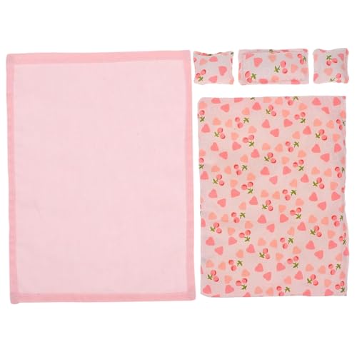 CNAFGBGG Dollhouse -Bettwäsche 1 Set 1/12 Puppenbettwäsche enthalten Bettblatt, Quilt und 3 Kissen realistische entzückende DIY Dollhouse Miniaturen, Puppenhauszubehör von CNAFGBGG