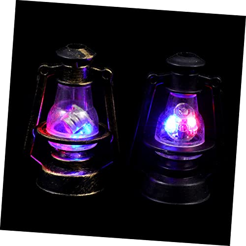 CORHAD 2 Stück Mini LED Kerosinlampe Retro Puppenhaus Dekoration Realistische Windlicht Nachbildung Verarbeitung Sicher und Fantasieanregend für Kinderzimmer und Schreibtisch von CORHAD
