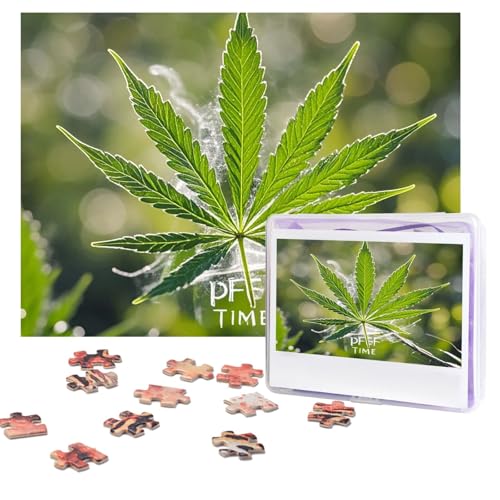 A Puff in Time Marihuana-Puzzle, 500 Teile, personalisiertes Puzzle mit Aufbewahrungstasche, Foto-Puzzle für Erwachsene, anspruchsvolles Bilderpuzzle für Männer und Frauen, Heimdekoration (52 x 38 cm) A Puff in Time Marihuana-Puzzle, 500 Teile, personalisiertes Puzzle mit Aufbewahrungstasche, Foto-Puzzle für Erwachsene, anspruchsvolles Bilderpuzzle für Männer und Frauen, Heimdekoration (52 x 38 cm) von COWMGHLDFL