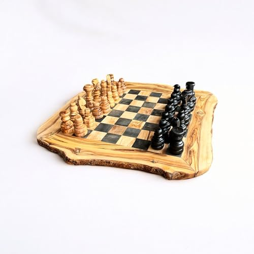 Craflair Schachspiel 32 cm aus Olivenholz Handgefertigt Massives Schachbrett mit Holzfiguren Rustikales und Elegantes Design Echtes Kunsthandwerk Craflair Schachspiel 32 cm aus Olivenholz Handgefertigt Massives Schachbrett mit Holzfiguren Rustikales und Elegantes Design Echtes Kunsthandwerk von CRAFLAIR