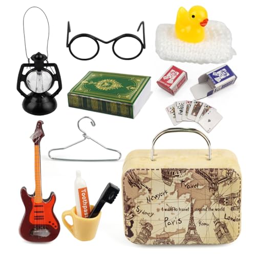 Cadimus 13Pcs Miniatur Wichtel Zubehör,Miniatur Koffer,DIY Wichtel Reise Zubehör,Miniatur Puppenhaus Zubehör zu Weihnachten,Enthält Zahnbürste, Zahnpastamodell, Bücher, Brille, Kleiderbügel, Gitarre Cadimus 13Pcs Miniatur Wichtel Zubehör,Miniatur Koffer,DIY Wichtel Reise Zubehör,Miniatur Puppenhaus Zubehör zu Weihnachten,Enthält Zahnbürste, Zahnpastamodell, Bücher, Brille, Kleiderbügel, Gitarre von Cadimus