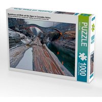 Bootshaus mit Blick auf die Alpen in Cannobio, Italien (Puzzle) von Calvendo Puzzle