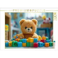 CALVENDO Puzzle Niedlicher Baby Teddybär im Kinderzimmer mit buntem Spielzeug 2000 Teile Lege-Größe 90x67cm Foto-Puzzle für glückliche Stunden von Calvendo Puzzle