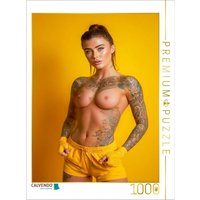 CALVENDO Puzzle Tätowierte Frau mit nacktem Busen in erotischer Pose 1000 Teile Lege-Größe 64x48cm Foto-Puzzle für glückliche Stunden von Calvendo Puzzle
