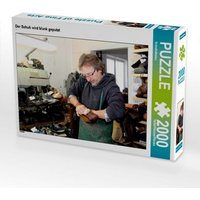 Der Schuh wird blank geputzt (Puzzle) von Calvendo Puzzle