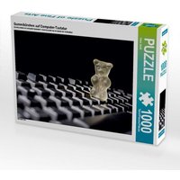CALVENDO Puzzle Gummibärchen auf Computer-Tastatur 1000 Teile Lege-Größe 64x48cm Foto-Puzzle für glückliche Stunden von Calvendo Puzzle