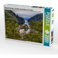 Sehnsucht Norwegen - Typisches rotes Holzhaus im Lovrafjord (Puzzle) von Calvendo Puzzle