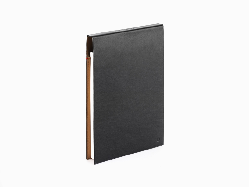 Caran d'Ache Ledereinband Les Cuirs de la Maison A5 mit Block schwarz liniert Caran d'Ache Ledereinband Les Cuirs de la Maison A5 mit Block schwarz liniert von Caran d'Ache