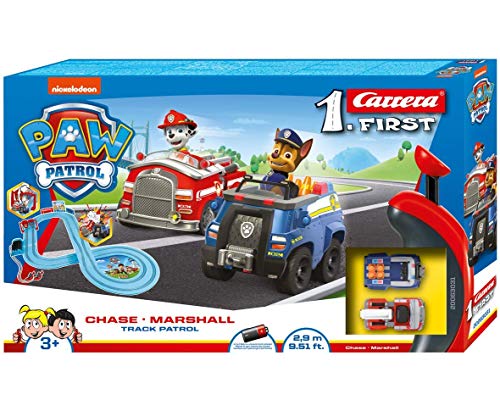 Carrera 20063031 FIRST PAW PATROL Track Patrol 2,4m Rennstrecken-Set | 2 ferngesteuerte Fahrzeuge mit Chase und Marshall | mit Handregler & Streckenteilen | Spielzeug für Kinder ab 3 Jahren von Carrera
