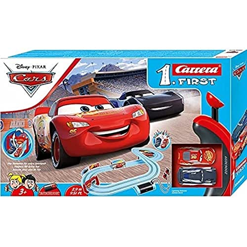 Carrera FIRST Disney Pixar Cars - Piston Cup Autorennbahn für Kinder ab 3 Jahren I 2,9m Rennstrecke I 2 ferngesteuerte Autos mit Lightning McQueen und Jackson Storm I Geschenke zu Ostern von Carrera