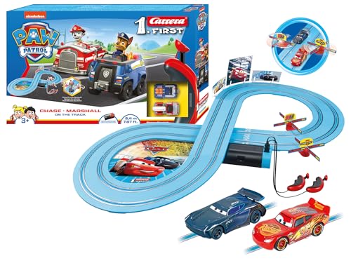 Carrera FIRST Disney Pixar Cars - Power Duell Autorennbahn für Kinder ab 3 Jahren I 2,4m Rennstrecke I 2 ferngesteuerte Autos mit Lightning McQueen & Jackson Storm I Geschenke zu Ostern von Carrera