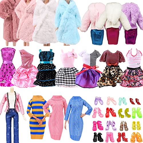 Carreuty 18Pcs Kleidung Outfit für 11,5 Zoll Puppen Puppenkleidung, 3 Fashion Kleider 1 Pullover 1 Plüschoberteil Outfit 1 Coat 1 Tops 1 Hosen 10 Schuhe Geschenke für Mädchen von Carreuty