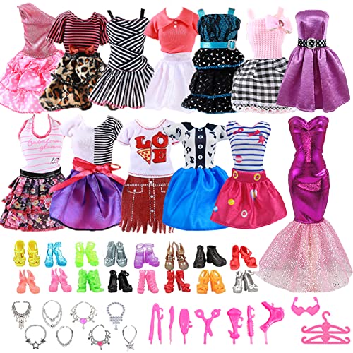 49 Stück Kleidung Kompatibel mit Barbie Puppen, 11 Kleidung + 20 pcs Schuhe + 5 Ketten + 5 Kleiderbügel + 1 Gläser + 7 Friseurset, Schmuck Zubehör Kleider für 11,5 Zoll Mädchen Puppen 49 Stück Kleidung Kompatibel mit Barbie Puppen, 11 Kleidung + 20 pcs Schuhe + 5 Ketten + 5 Kleiderbügel + 1 Gläser + 7 Friseurset, Schmuck Zubehör Kleider für 11,5 Zoll Mädchen Puppen von Carreuty