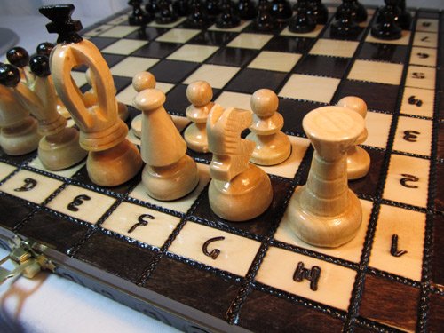Chessebook Schachspiel ROYAL 31 x 31 cm Holz von Chessebook