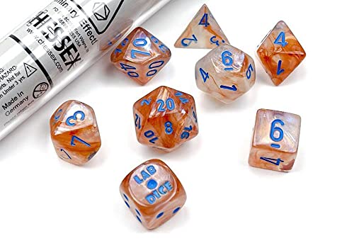 Rotgoldene Borealis Leuchtwürfel mit hellblauen Ziffern, 7+1, Würfel-Set, 16 mm, limitierte Auflage von Wondertrail