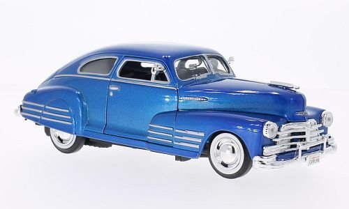 Chevrolet Aerosedan Fleetline, metallic-blau, 1948, Modellauto, Fertigmodell, Motormax 1:24 von Chevrolet