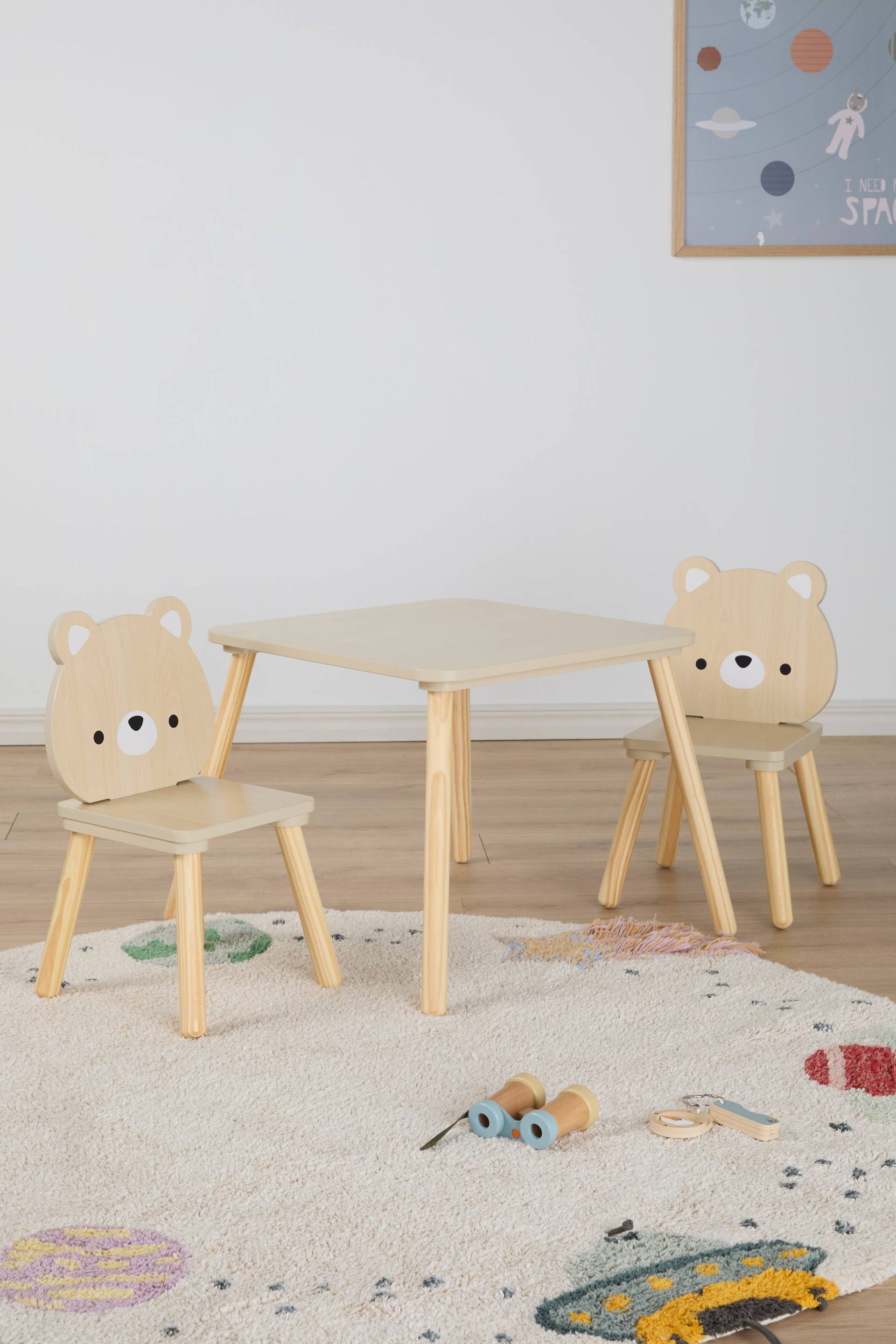 Cloudberry Castle Tisch und Stühle Bär, Kinderzimmermöbel, Kindermöbel Cloudberry Castle Tisch und Stühle Bär, Kinderzimmermöbel, Kindermöbel von Cloudberry Castle