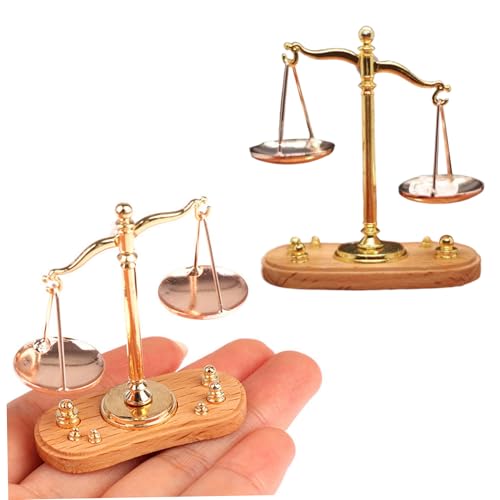 2pcs Balance -Skala für Kinder 2x1.7x0.8 '' Exquisite Miniaturlegierungskala der Justiz Vintage Balance Scale für Miniaturlandschaftsgestaltung Dollhouse und Autodekoration von Csafyrt