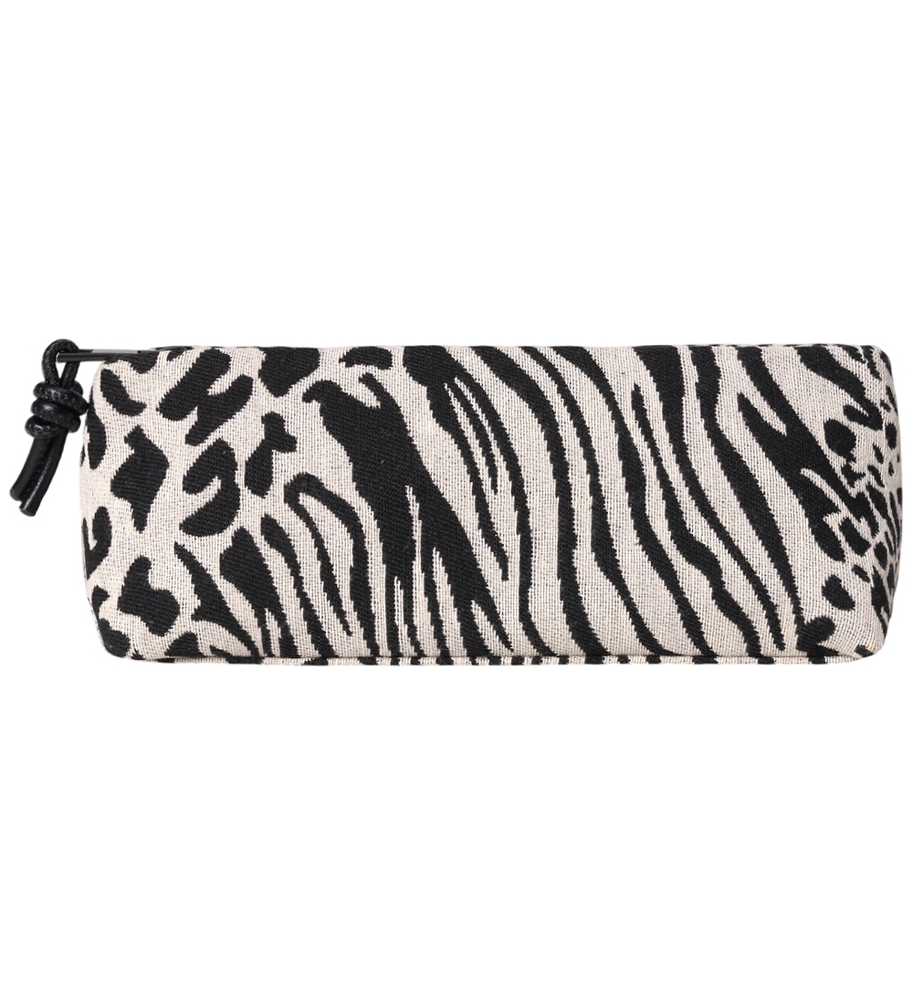 DAY ET Federmäppchen - Tag Snow Leo - Black - DAY ET - One Size - Federmäppchen DAY ET Federmäppchen - Tag Snow Leo - Black - DAY ET - One Size - Federmäppchen von DAY ET