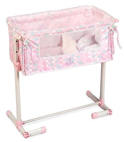 DE CUEVAS TOYS Schlaf Mit Mir Höhenverstellbare Puppenwiege Ocean Fantasy DeCuevas Toys 51241, Multicolor, 50 x 50 x 34 cm DE CUEVAS TOYS Schlaf Mit Mir Höhenverstellbare Puppenwiege Ocean Fantasy DeCuevas Toys 51241, Multicolor, 50 x 50 x 34 cm von DE CUEVAS TOYS