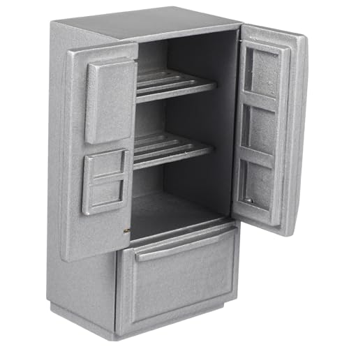 DECHOUS Puppenhausdekoration puppenhauszubehör Minikühlschrank für Kühlschrank im Maßstab 1:12 Spielzeugkühlschrank Puppenmöbel Miniaturmodell Möbeldekor aus Holz Silver DECHOUS Puppenhausdekoration puppenhauszubehör Minikühlschrank für Kühlschrank im Maßstab 1:12 Spielzeugkühlschrank Puppenmöbel Miniaturmodell Möbeldekor aus Holz Silver von DECHOUS