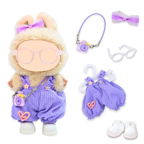 6-teiliges Outfit-Set für 17 cm große Puppen – inklusive Schleife, Brille, Kleidung, weiße Schuhe, lila Kamera-Umhängetasche und Mini-Aufhänger – Puppenkleidungszubehör zum Spielen oder Präsentieren 6-teiliges Outfit-Set für 17 cm große Puppen – inklusive Schleife, Brille, Kleidung, weiße Schuhe, lila Kamera-Umhängetasche und Mini-Aufhänger – Puppenkleidungszubehör zum Spielen oder Präsentieren von DEEMEIS