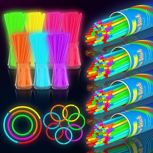 DELEE 400PCS Knicklichter, Leuchtstäbe Knicklichter Party Set, Glow Neon dunkle Party Supplies für Kinder Knicklichter Party deko,Halloween Dekorationen, Leuchtketten und Armbänder DELEE 400PCS Knicklichter, Leuchtstäbe Knicklichter Party Set, Glow Neon dunkle Party Supplies für Kinder Knicklichter Party deko,Halloween Dekorationen, Leuchtketten und Armbänder von DELEE