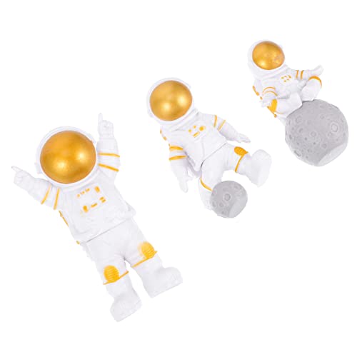 DIKACA 3st Astronauten-ornamente Miniaturen Galaxienlicht Figuren Coole Gadgets Astronautenskulpturen Astronautenfigur Dekorationen Desktop-astronauten Kuchendeckel Raumfähre Pvc Golden von DIKACA