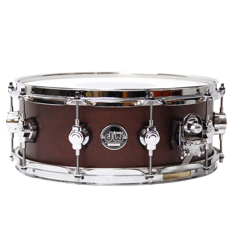 DW Performance 14" x 5,5" Tobacco Satin Oil Snare Drum von DW