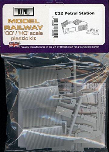 Dapol Modelleisenbahn Tankstelle Plastikbausatz - OO Maßstab 1/76 von Dapol