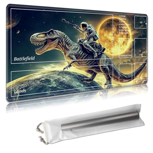MTG Spielmatte mit Zonen, 61 x 35,6 cm, Sammelkartenspielmatte für TCG & CCG, organisiertes Layout, rutschfeste Gummiunterseite, glatte Stoffoberfläche, inklusive Aufbewahrungstasche, Astronaut von Decahouy