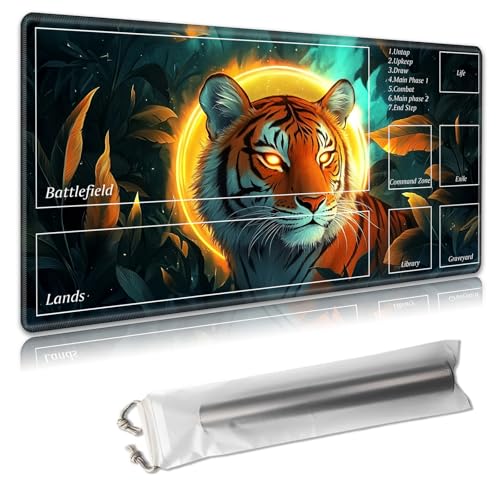 MTG Spielmatte mit Zonen, 61 x 35,6 cm, Sammelkartenspielmatte für TCG und CCG, organisiertes Layout, rutschfeste Gummiunterseite, glatte Stoffoberfläche, inklusive kostenloser Aufbewahrungstasche von Decahouy