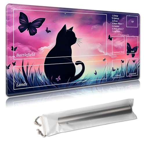 MTG Spielmatte mit Zonen – TCG-Kartenspielmatte für Magic The Gathering – 61 x 35,6 cm – genähte Kanten, rutschfeste Gummiunterseite – tragbare Spielmatte mit kostenloser Aufbewahrungstasche, schwarze MTG Spielmatte mit Zonen – TCG-Kartenspielmatte für Magic The Gathering – 61 x 35,6 cm – genähte Kanten, rutschfeste Gummiunterseite – tragbare Spielmatte mit kostenloser Aufbewahrungstasche, schwarze von Decahouy
