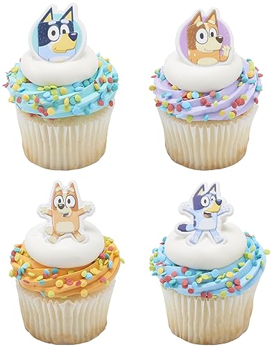 DecoPac Bluey So Much Fun Ringe, Cupcake-Dekorationen mit Bluey, Bingo, Bandit und Chili, 3D-lebensmittelecht, 72 Stück DecoPac Bluey So Much Fun Ringe, Cupcake-Dekorationen mit Bluey, Bingo, Bandit und Chili, 3D-lebensmittelecht, 72 Stück von DecoPac