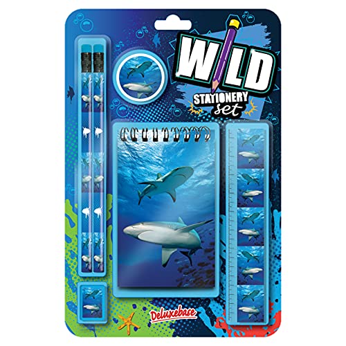 Deluxebase Wild Stationery Set - Hai niedlichen Stationären Schulsets für Jungen enthalten 2 Bleistifte, Radiergummi, Spitzer, Lineal und Notizbuch von Deluxebase