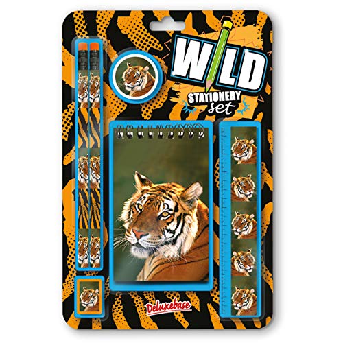 Wild Stationery Set - Tiger von Deluxebase. Diese niedlichen Stationären Schulsets für Jungen enthalten 2 Bleistifte, Radiergummi, Spitzer, Lineal und Notizbuch von Deluxebase
