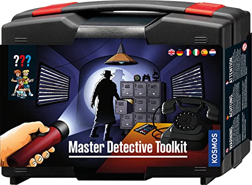 Die drei ??? Detektivkoffer von KOSMOS, Detektiv Spielzeug Set für Kinder ab 8 Jahre mit allen wichtigen Utensilien und Profitipps zur Ermittlung, mehrsprachige Anleitung in D, EN, F, IT, ES, NL Die drei ??? Detektivkoffer von KOSMOS, Detektiv Spielzeug Set für Kinder ab 8 Jahre mit allen wichtigen Utensilien und Profitipps zur Ermittlung, mehrsprachige Anleitung in D, EN, F, IT, ES, NL von Die drei
