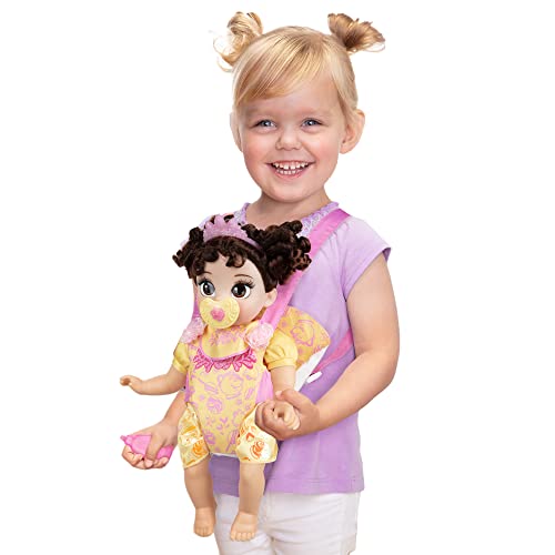 Disney Princess Belle Babypuppe Deluxe mit Diadem, Tragetasche, Plüschfreund, Schnuller, Lätzchen und Babyflasche von Disney Princess