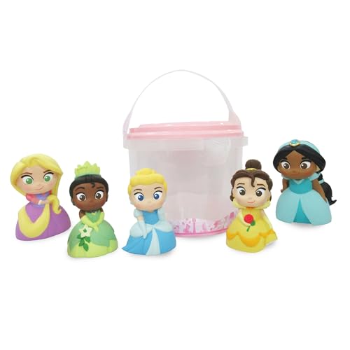 Disney Store Official - Disney Prinzessinnen - Badespielzeugset - 5 Teile - Rapunzel, Belle, Cinderella, Jasmin und Tiana - Eimer mit Siebdeckel - Spielzeug für Bad oder Planschbecken - Ab 6 Monaten Disney Store Official - Disney Prinzessinnen - Badespielzeugset - 5 Teile - Rapunzel, Belle, Cinderella, Jasmin und Tiana - Eimer mit Siebdeckel - Spielzeug für Bad oder Planschbecken - Ab 6 Monaten von Disney Store