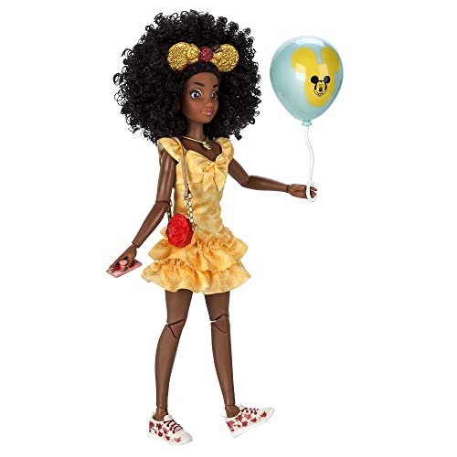 Disney Store Offizielle Puppe ILY 4EVER inspiriert von Belle aus Die Schöne und das Biest, 28 cm, vollbewegliche Puppe mit Haarreif mit Minnie-Ohren, Kette, Tasche und Handy, ab 3 Jahren von Disney Store