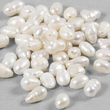 Süßwasserperlen, Quer perforiert, D 4-6 mm, Lochgröße 1 mm, Perlmutt, 55 Stk/ 1 Pck von Diverse
