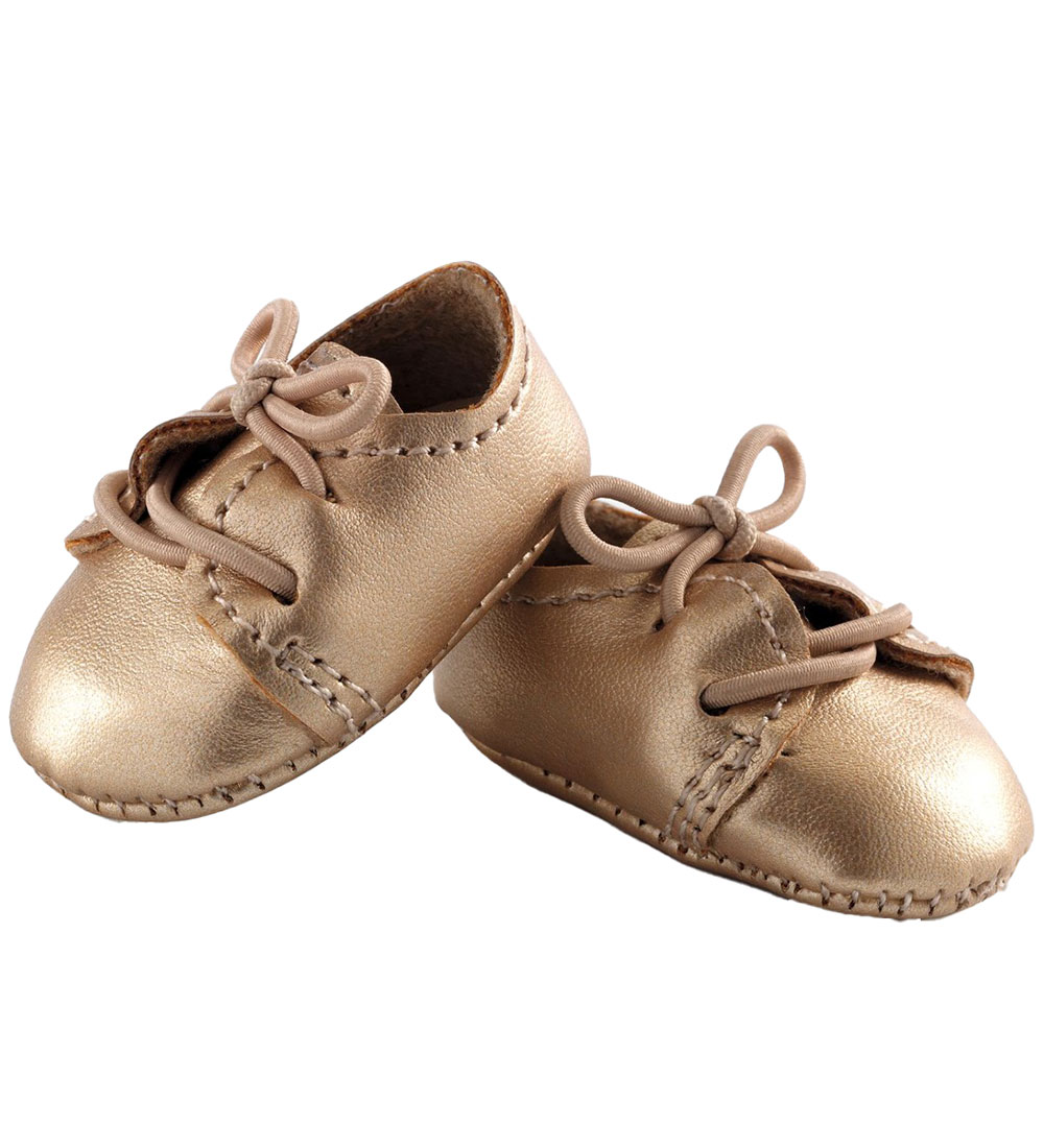 Djeco Puppenschuhe - 30-32 cm - Gold - Djeco - One Size - Puppenkleidung Djeco Puppenschuhe - 30-32 cm - Gold - Djeco - One Size - Puppenkleidung von Djeco