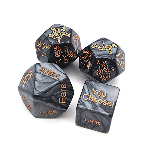 DollaTek 4PCS Lustiges Romantisches Rollenspiel-Würfelspiel, Neuheitsgeschenk für Flitterwochen-Junggesellenabschied, er und Ihr Brautduschen-Bräutigam-Braten, Brautpaar Hochzeitstag 2020 (schwarz) DollaTek 4PCS Lustiges Romantisches Rollenspiel-Würfelspiel, Neuheitsgeschenk für Flitterwochen-Junggesellenabschied, er und Ihr Brautduschen-Bräutigam-Braten, Brautpaar Hochzeitstag 2020 (schwarz) von DollaTek
