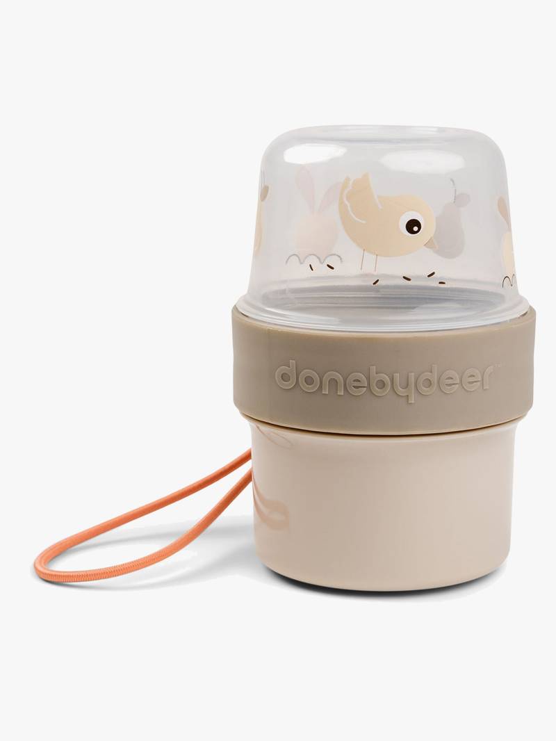 Done By Deer Birdee To Go Two-Way Snackbehälter, Sand Done By Deer Birdee To Go Two-Way Snackbehälter, Sand von Done By Deer