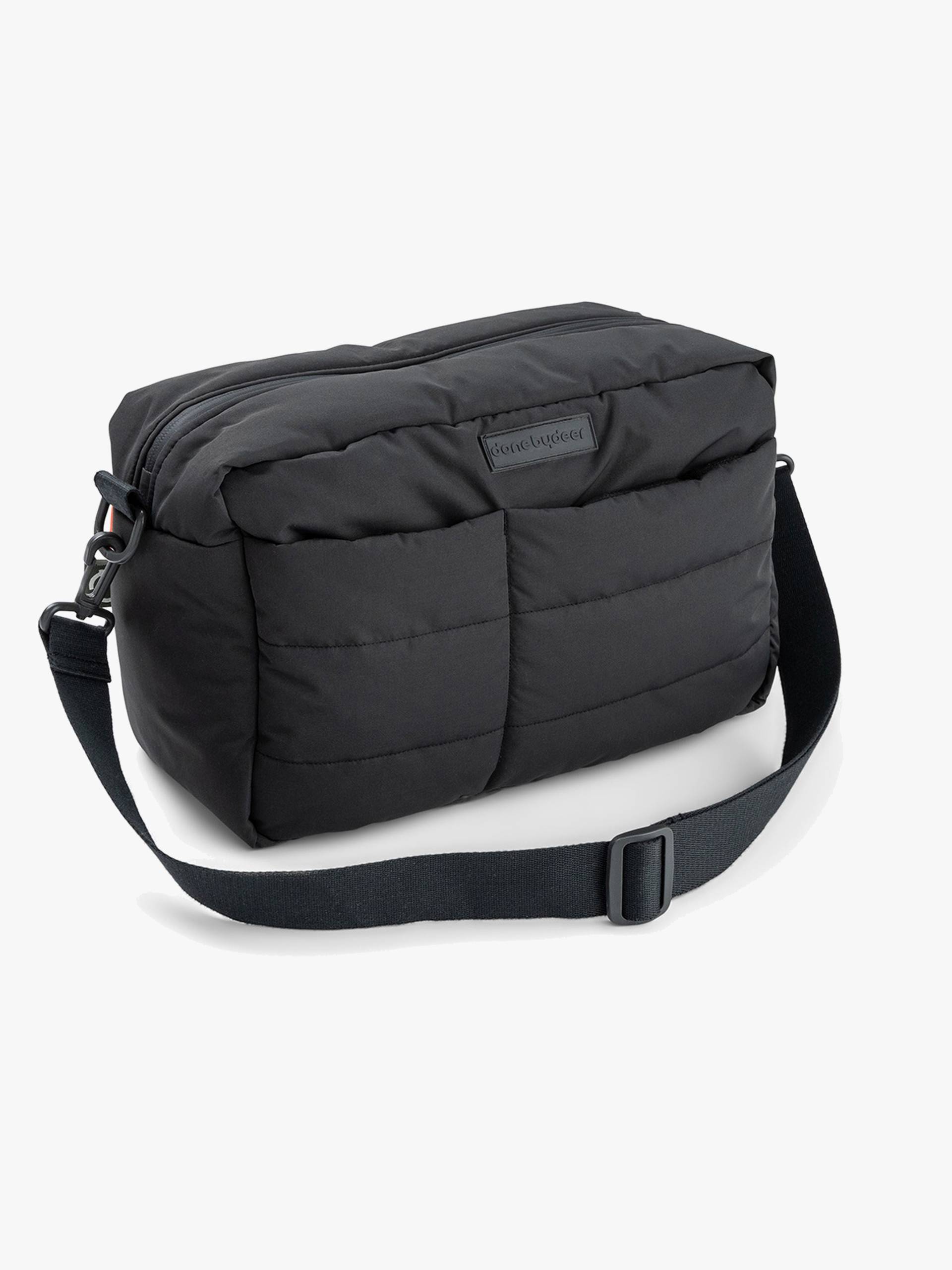 Done By Deer Gesteppte Wickeltasche mit Kinderwagenhaken, Black von Done By Deer