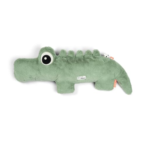 Done by Deer Kuscheltier Medium Croco Grün - Baby Teddybär, 65 x 27 cm - Stoff: 100% Polyester. Füllung: 100% Polyesterfasern (recycelt) mit PP-Perlenbeutel von Done by Deer