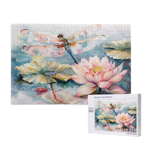 Puzzle 1000 Teile Erwachsene, Libelle Puzzle Lotus Muster Design, Groß Holz Jigsaw 75x50cm Size mit Geschenkboxverpackung, Wanddeko Wohnzimmer, Geschenke für Frauen, Geschenke für Männer,Model1301 Puzzle 1000 Teile Erwachsene, Libelle Puzzle Lotus Muster Design, Groß Holz Jigsaw 75x50cm Size mit Geschenkboxverpackung, Wanddeko Wohnzimmer, Geschenke für Frauen, Geschenke für Männer,Model1301 von Dozsconz